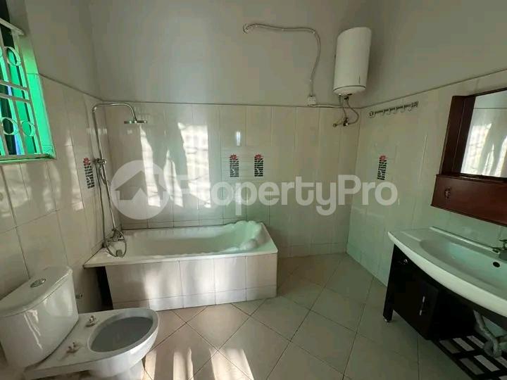 5 bedroom Bungalow Apartment for sale Najjera bulabira Kampala Central Kampala Central - 7
