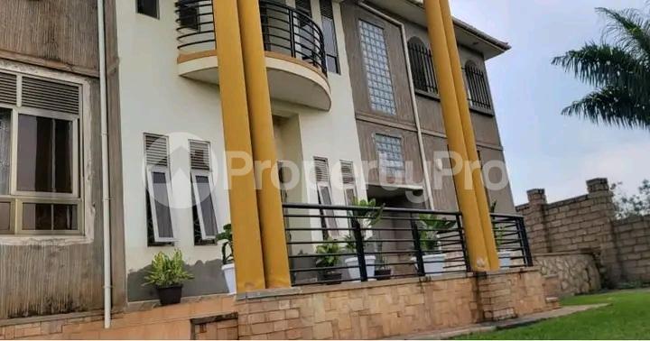 5 bedroom Bungalow Apartment for sale Kira road  Kira Wakiso Central - 1