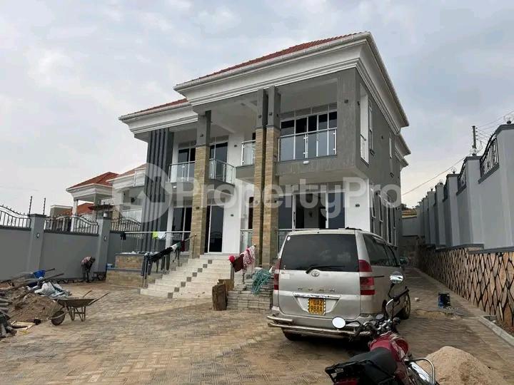 5 bedroom Apartment Block Apartment for sale Muyonyo road  Kampala Central Kampala Central - 0