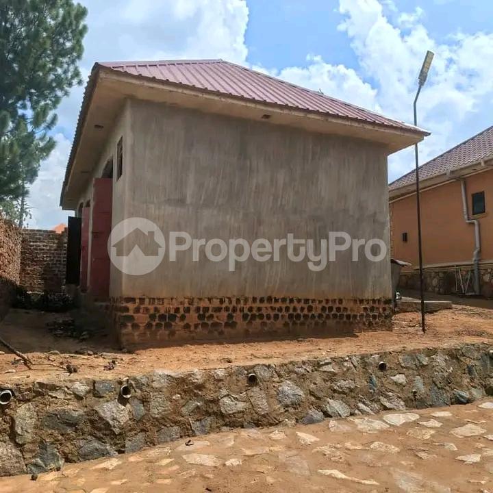 3 bedroom Bungalow Apartment for sale Mama mukono  Kampala Central - 1