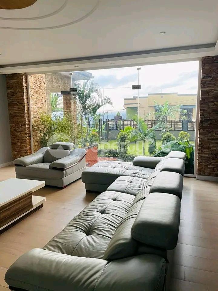 6 bedroom Apartment Block Apartment for sale Kira road  Kira Wakiso Central - 7