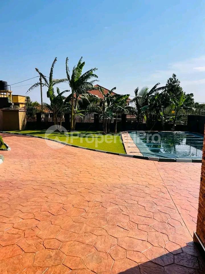 6 bedroom Apartment Block Apartment for sale Kira road  Kira Wakiso Central - 0