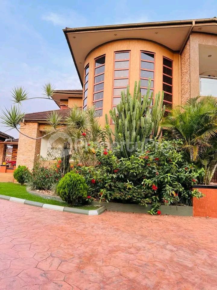 6 bedroom Apartment Block Apartment for sale Kira road  Kira Wakiso Central - 10