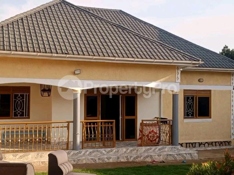 3 bedroom Villa for sale Matuga naluvule  Kawempe Wakiso Central - 1