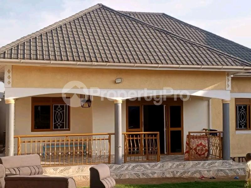 3 bedroom Villa for sale Matuga naluvule  Kawempe Wakiso Central - 2