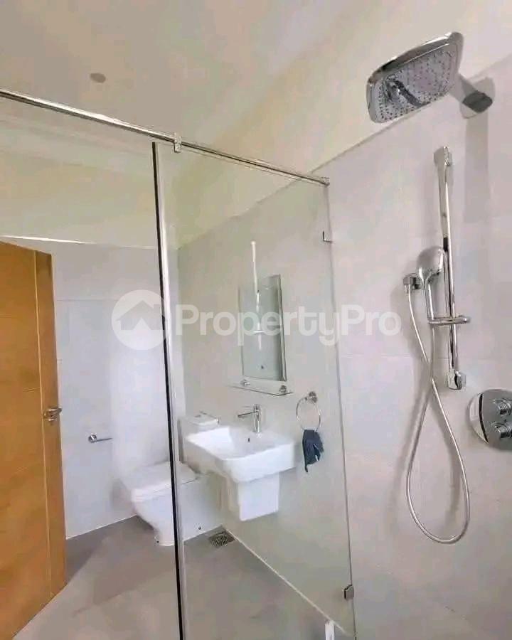 4 bedroom Apartment Block Apartment for sale Bugoloobi  Kampala Central - 4