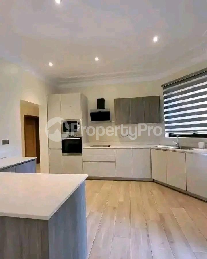 4 bedroom Apartment Block Apartment for sale Bugoloobi  Kampala Central - 8