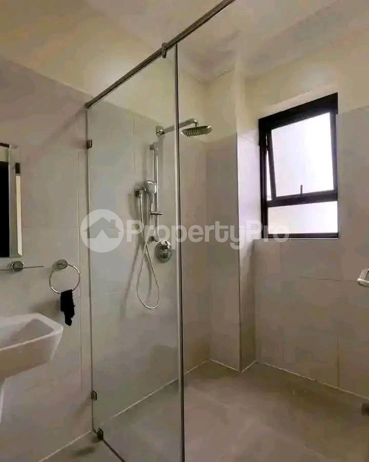 4 bedroom Apartment Block Apartment for sale Bugoloobi  Kampala Central - 1