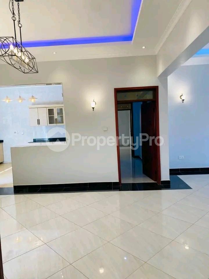 4 bedroom Bungalow Apartment for sale Bwebajja Entebbe road  Kampala Central - 8