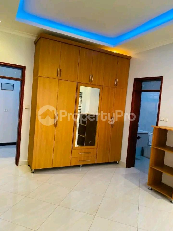 4 bedroom Bungalow Apartment for sale Bwebajja Entebbe road  Kampala Central - 9