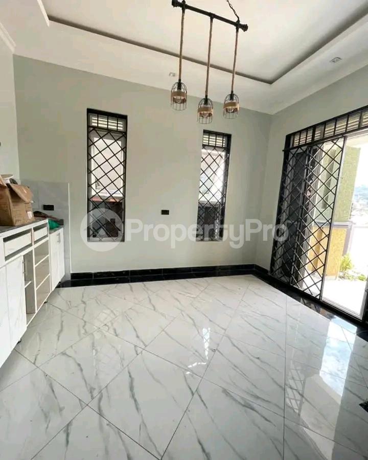 4 bedroom Bungalow Apartment for sale Kisaasi  Kisaasi Kampala Central - 7