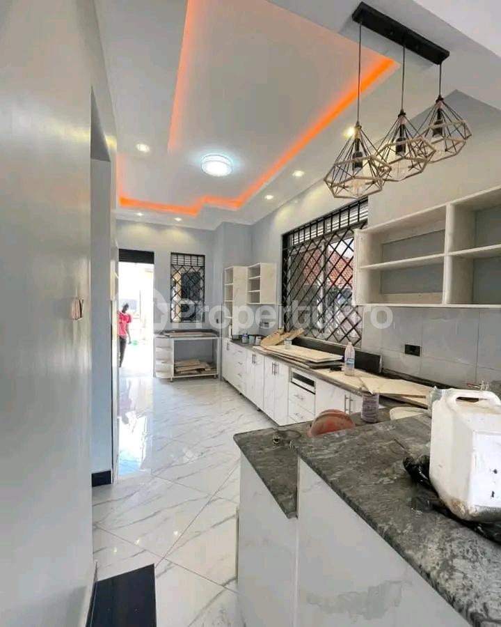 4 bedroom Bungalow Apartment for sale Kisaasi  Kisaasi Kampala Central - 8