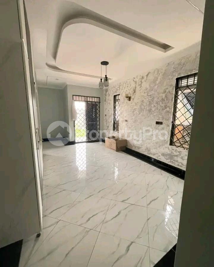 4 bedroom Bungalow Apartment for sale Kisaasi  Kisaasi Kampala Central - 1