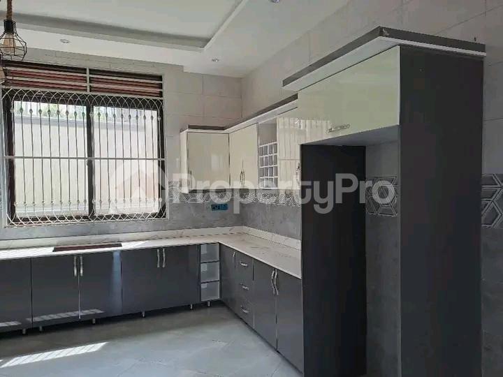 5 bedroom Apartment Block Apartment for sale Kira town  Kampala Central - 3