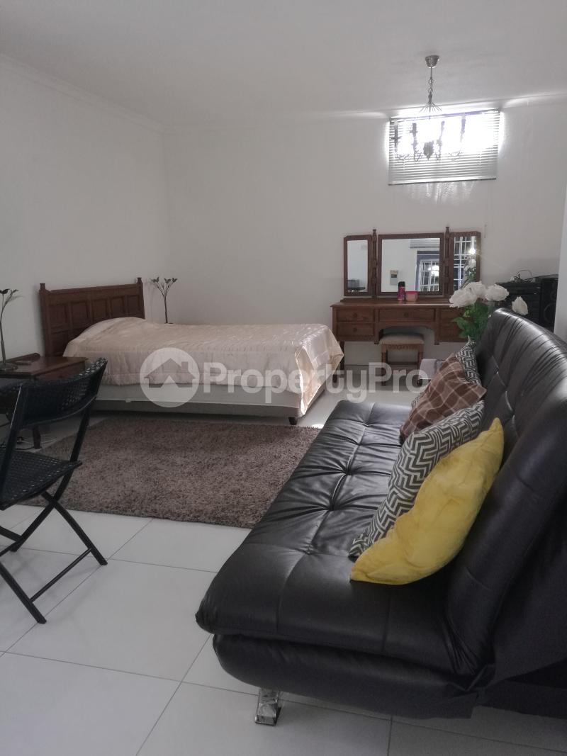 1 bedroom mini flat Flats & Apartments for rent King Road Harare