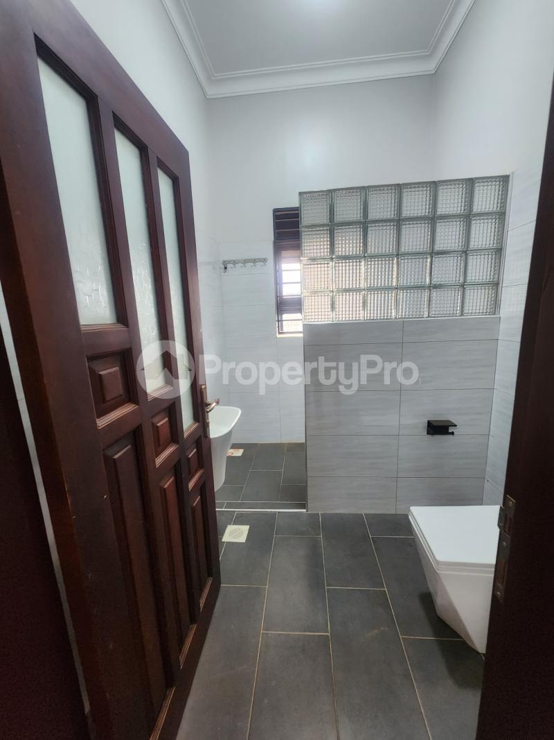 1 bedroom mini flat  Apartment Block Apartment for rent Kungu Kyalya road  Kisaasi Kampala Central - 5