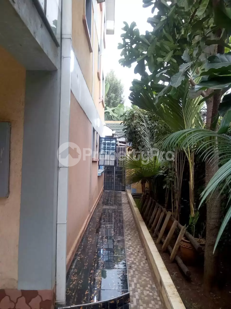10 bedroom Houses for sale Thome Nairobi