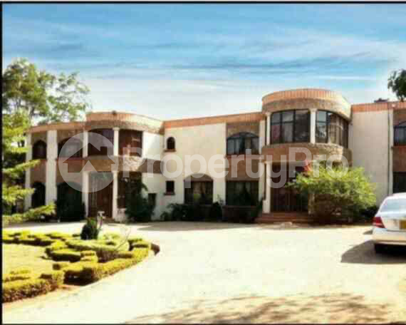 10 bedroom Houses for sale Karen Nairobi