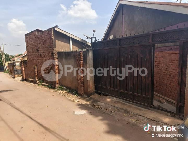 Land for sale Bukoto kisaasi main road. Bukoto Kampala Central - 3