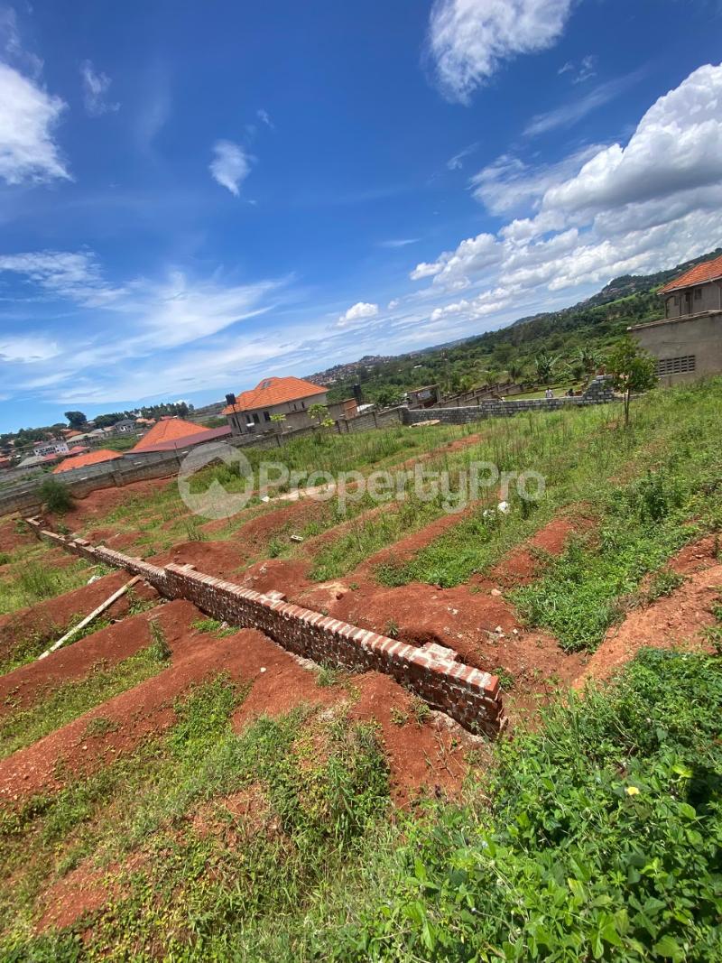 Land for sale Nebalamye mayanja road- Seguku katale along Hotel Le Vena road Ssabagado-Makindye Wakiso Central - 3