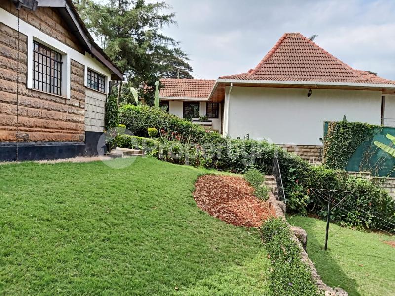 1 bedroom mini flat Bungalow Houses for rent convent drive, Lavington