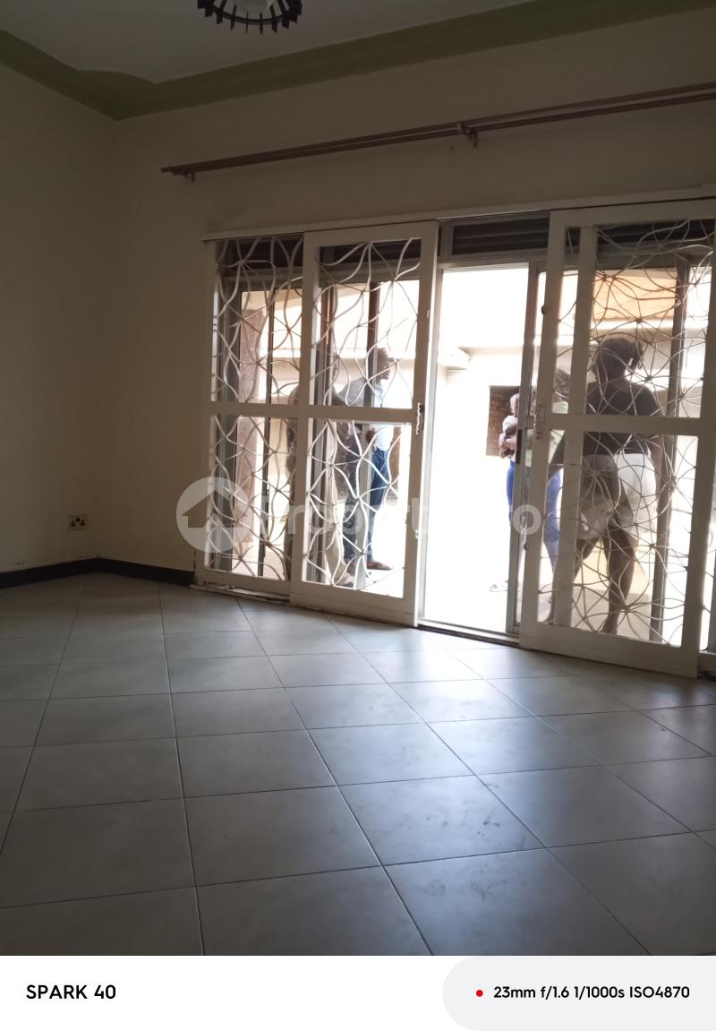 2 bedroom Bungalow Apartment for rent Kisaasi road  Kampala Central Kampala Central - 3