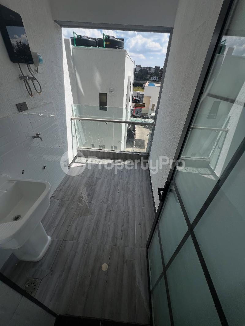 2 bedroom Flat&Apartment for sale Kilimani Nairobi