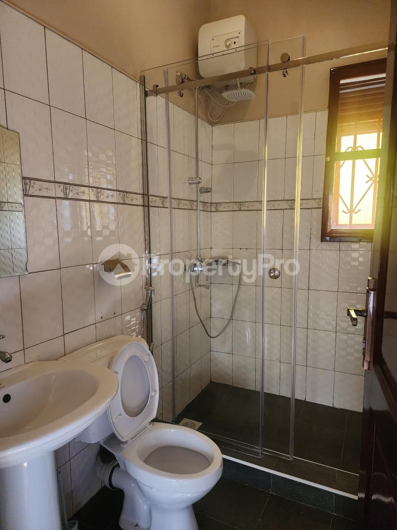 2 bedroom Apartment Block Apartment for rent Kiwatule Nakawa Kampala Central - 6