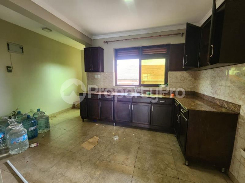 2 bedroom Apartment Block Apartment for rent Kiwatule Nakawa Kampala Central - 5