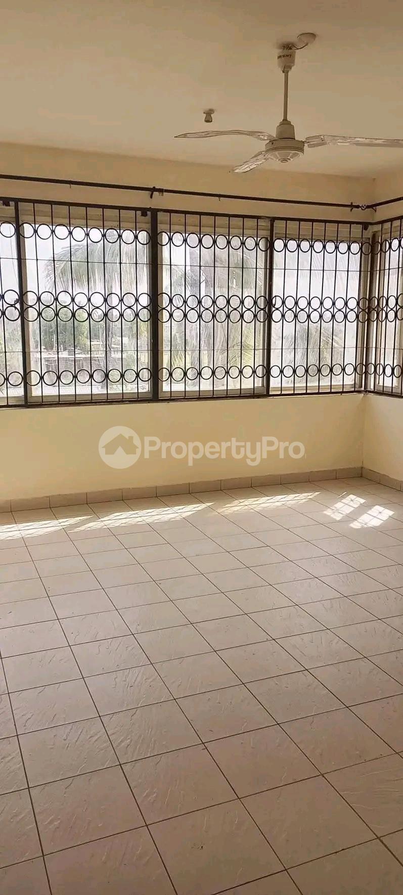 2 bedroom Flat&Apartment for rent   Bombolulu Mombasa