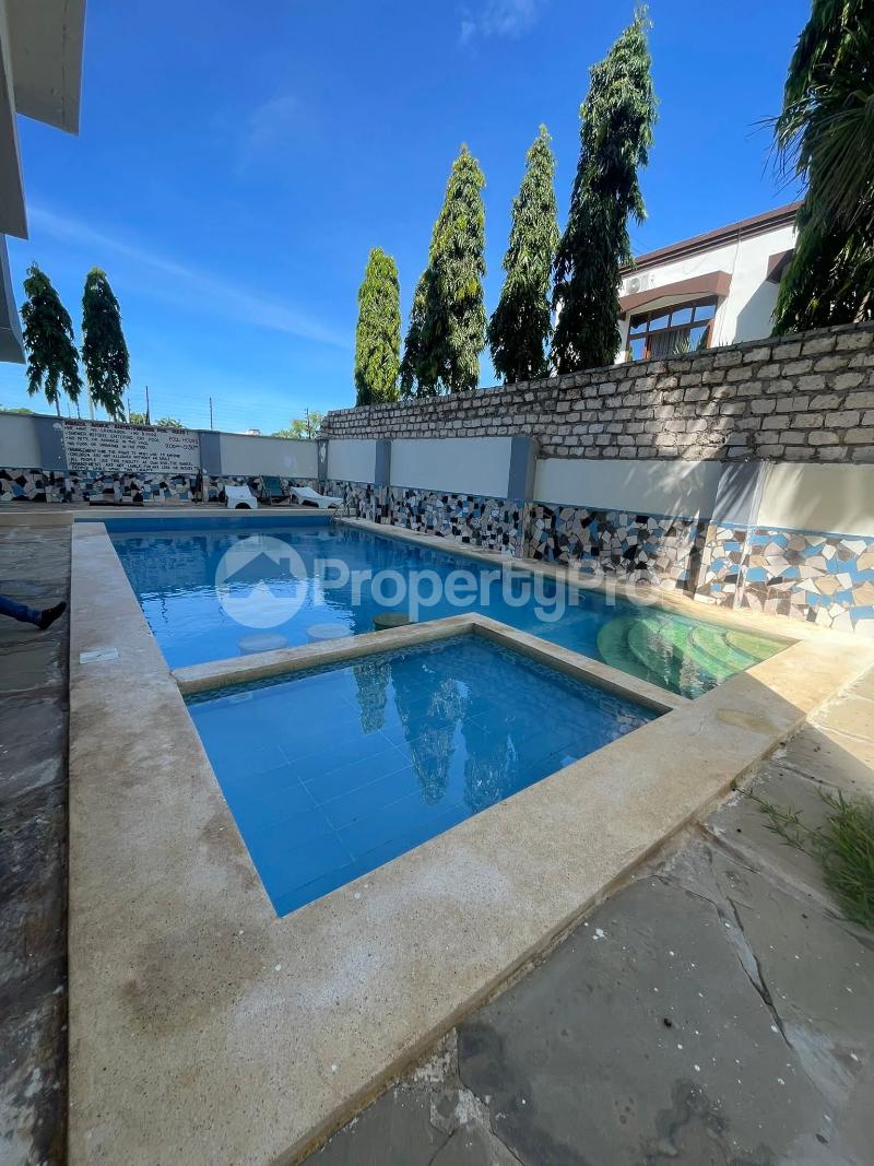 2 bedroom Flat&Apartment for rent Off links road  Nyali Area Nyali Mombasa