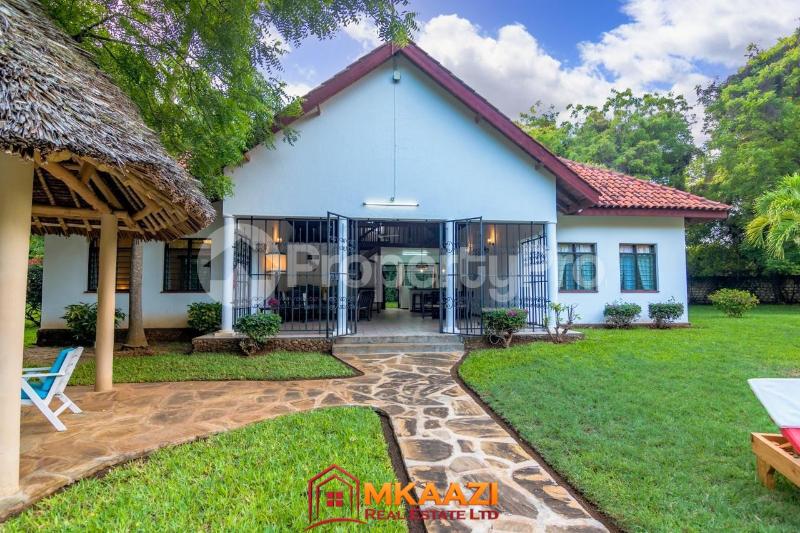 2 bedroom Bungalow Houses for shortlet Malindi Kilifi