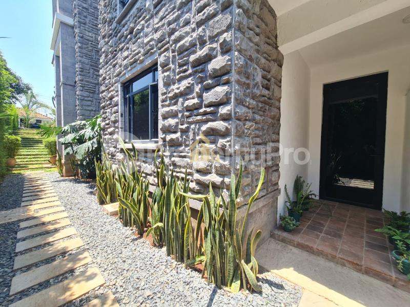 2 bedroom Bungalow Houses for rent Muthaiga Nairobi