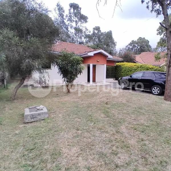 2 bedroom Bungalow Houses for rent Karen Nairobi