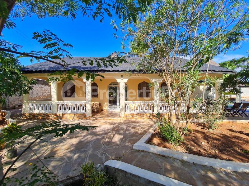 2 bedroom Bungalow Houses for shortlet North Beach road, Ukunda Ukunda Kwale