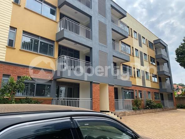 2 bedroom Apartment Block Apartment for rent buwaate road Wakiso Central - 6