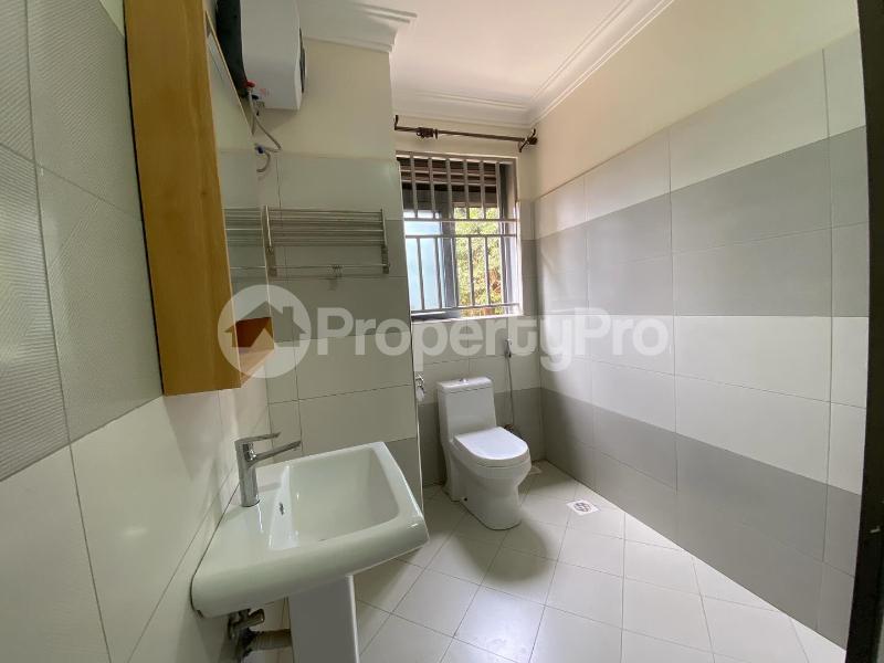 2 bedroom Apartment Block Apartment for rent buwaate road Wakiso Central - 12