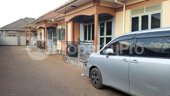 2 bedroom Bungalow Apartment for rent Mbalwa road Wakiso Central - 3