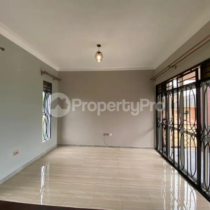 2 bedroom Apartment Block Apartment for rent Kisaasi road  Kisaasi Kampala Central - 3
