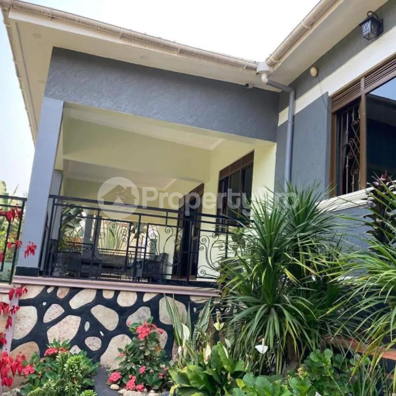 3 bedroom Villa for sale Mpererwe kitagobwa  Kampala Central Kampala Central - 1