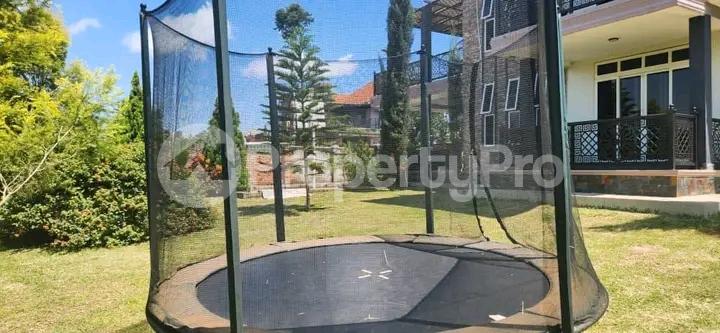 6 bedroom Bungalow Apartment for sale Nkumba Entebbe road  Kampala Central Kampala Central - 3