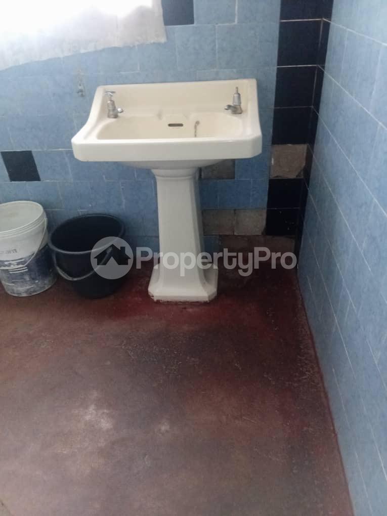 3 bedroom Houses for sale Woodville Bulawayo Woodville Bulawayo North Bulawayo - 3