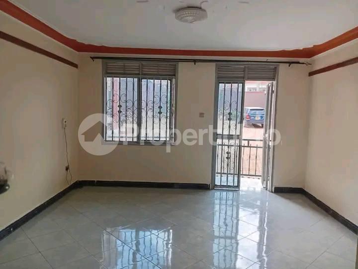 2 bedroom Apartment Block Apartment for rent namugongo road Wakiso Central - 5