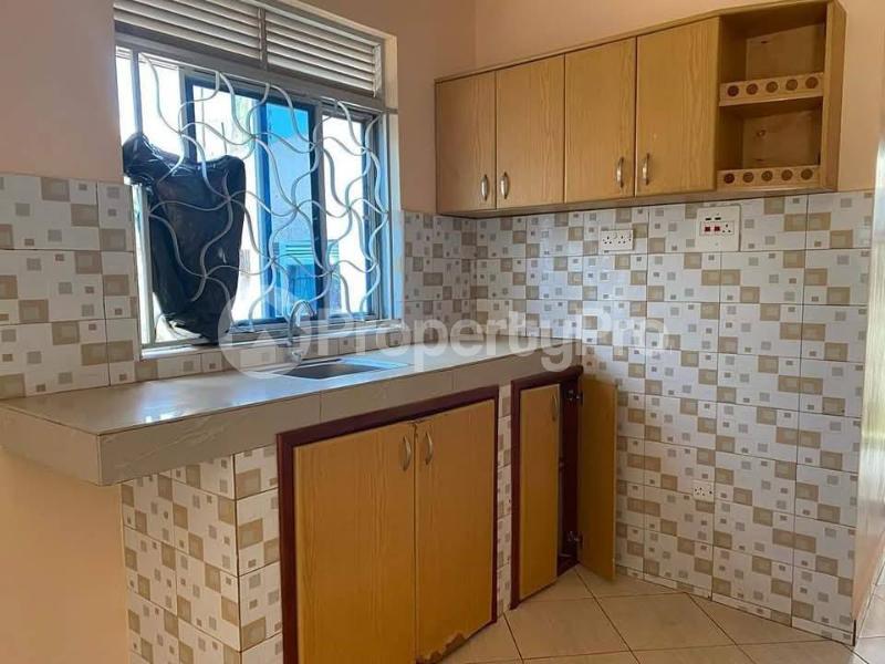 2 bedroom Bungalow Apartment for rent mamerito road Kira Wakiso Central - 4