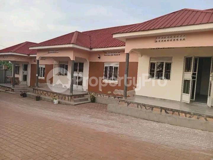 2 bedroom Bungalow Apartment for rent Bweyogerere road  Kampala Central Kampala Central - 6