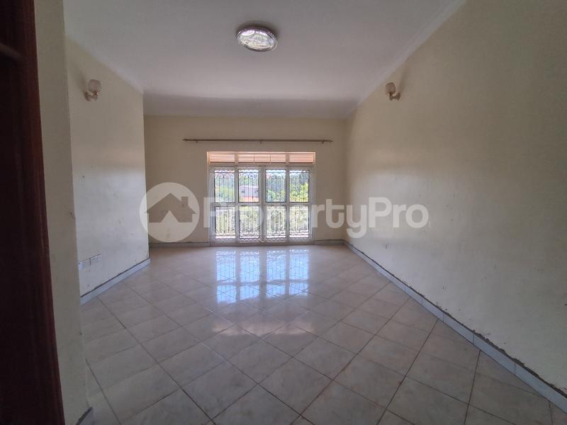 2 bedroom Apartment Block Apartment for rent mamerito road Kira Wakiso Central - 3