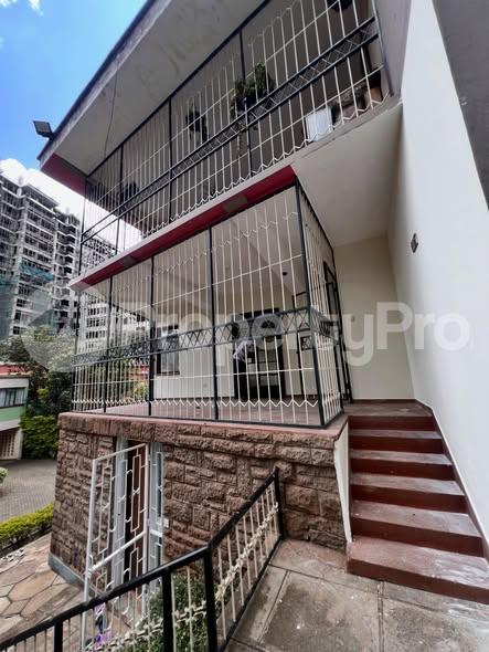3 bedroom Flat&Apartment for rent Lavington Nairobi