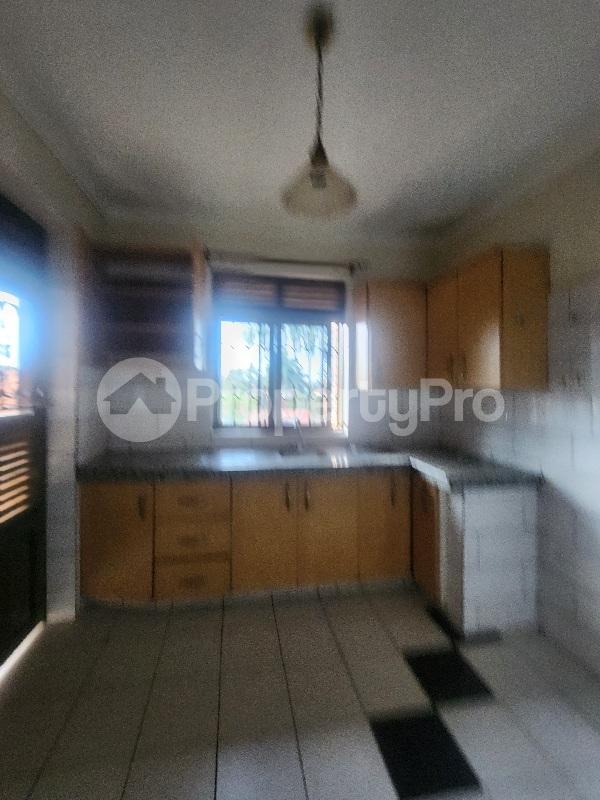 3 bedroom Apartment Block Apartment for rent Kasiwukira road  Makindye Kampala Central - 3
