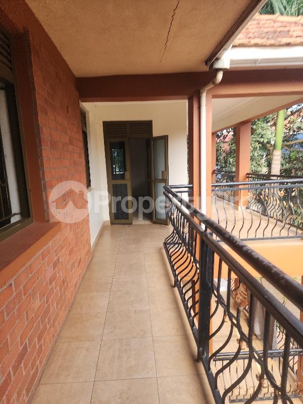 3 bedroom Apartment Block Apartment for rent Kasiwukira road  Makindye Kampala Central - 1