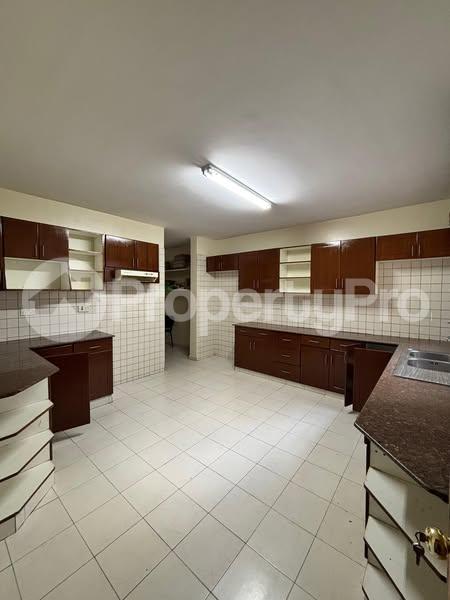 3 bedroom Flat&Apartment for sale Riverside Nairobi